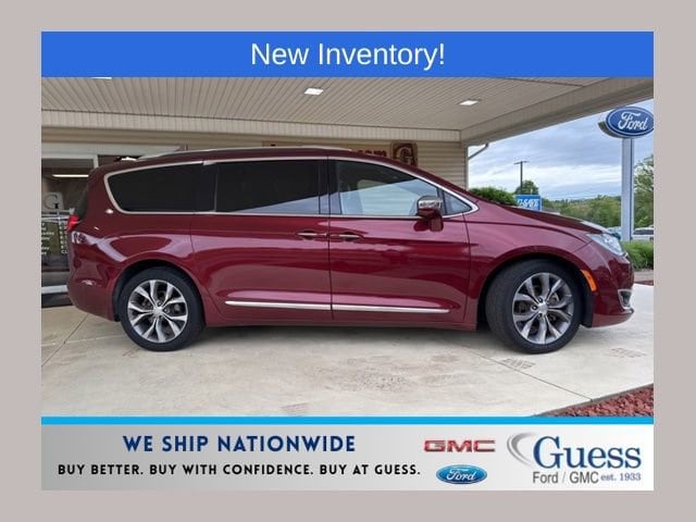 2020 Chrysler Pacifica Limited's photo