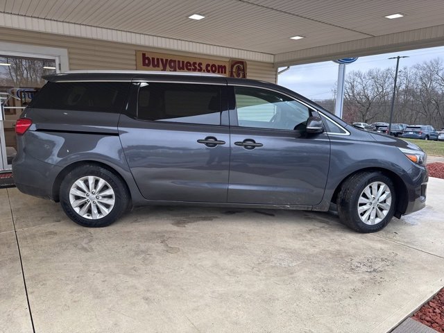 2017 Kia Sedona EX's photo