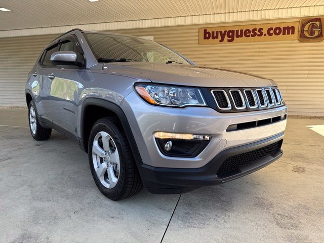 Used 2018 Jeep Compass Latitude with VIN 3C4NJDBBXJT270933 for sale in Carrollton, OH