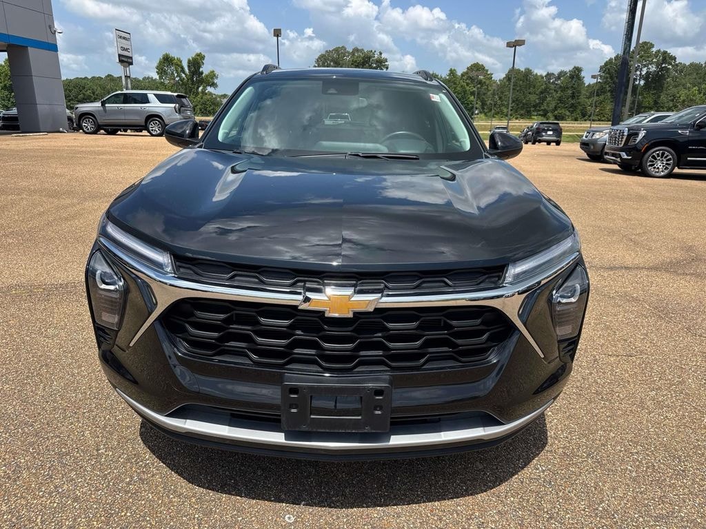 Used 2024 Chevrolet Trax LT SUV