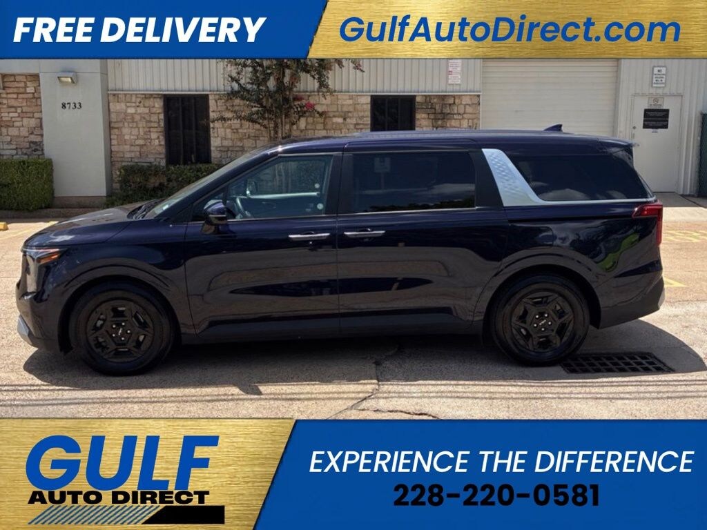 Used 2025 Kia Carnival LXS Minivan/Van