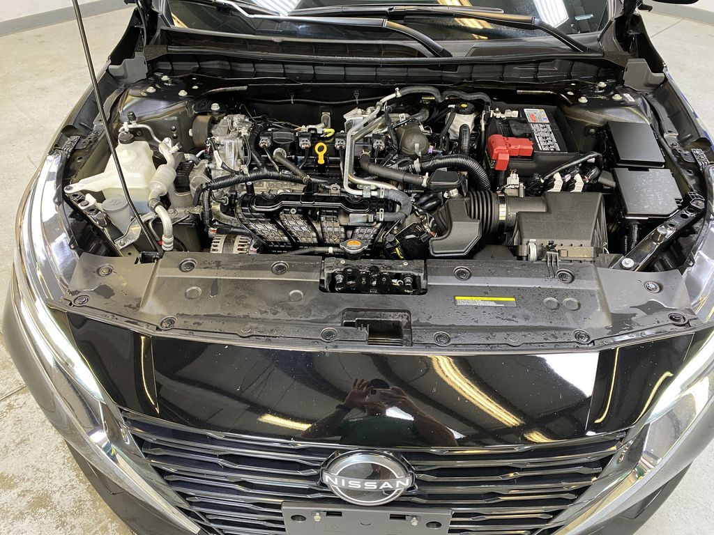 2025 Nissan Altima SV - Photo 9