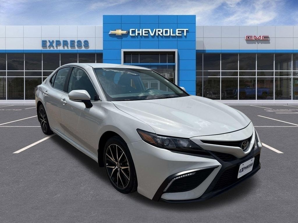 Used 2024 Toyota Camry SE Sedan