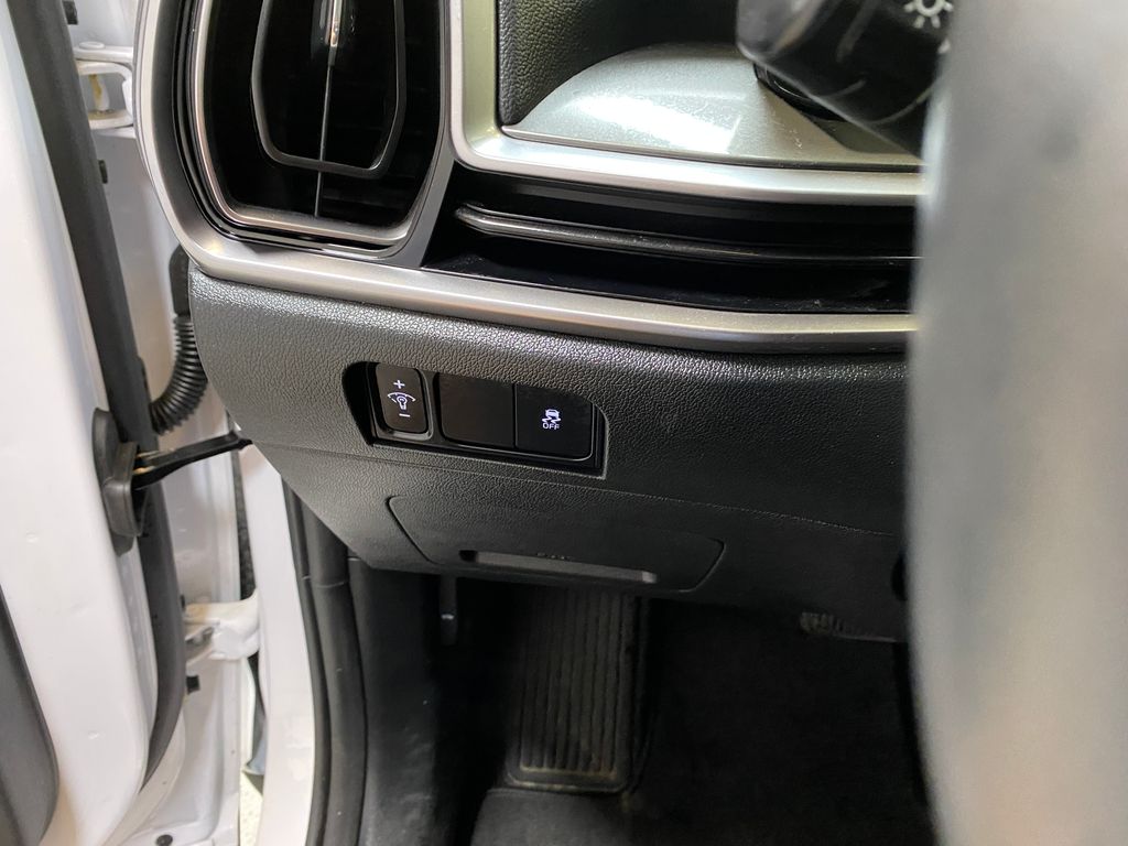 2025 Kia Sorento S - Photo 35