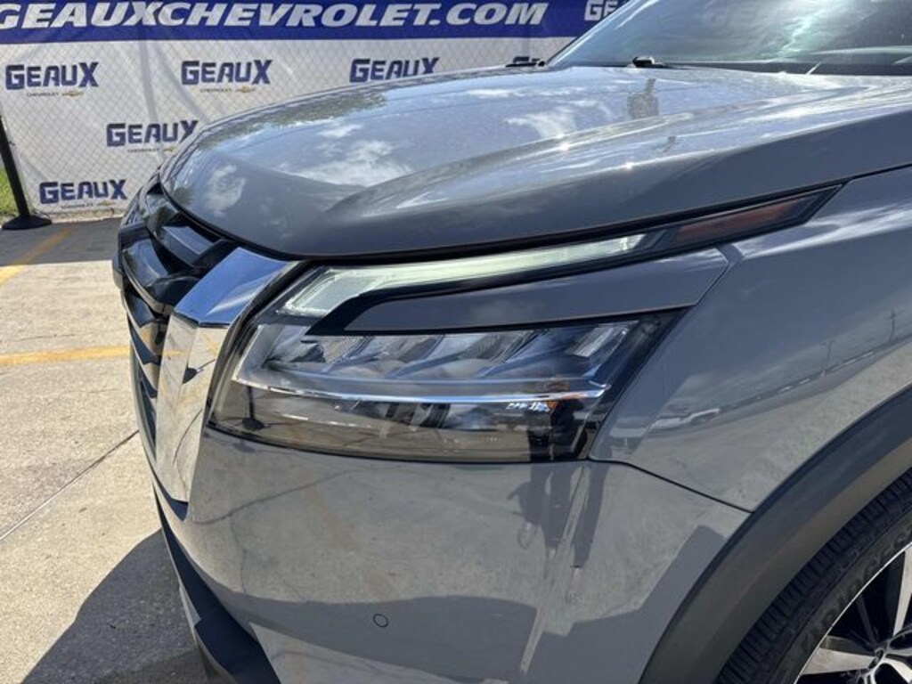 Used 2023 Nissan Pathfinder Platinum SUV