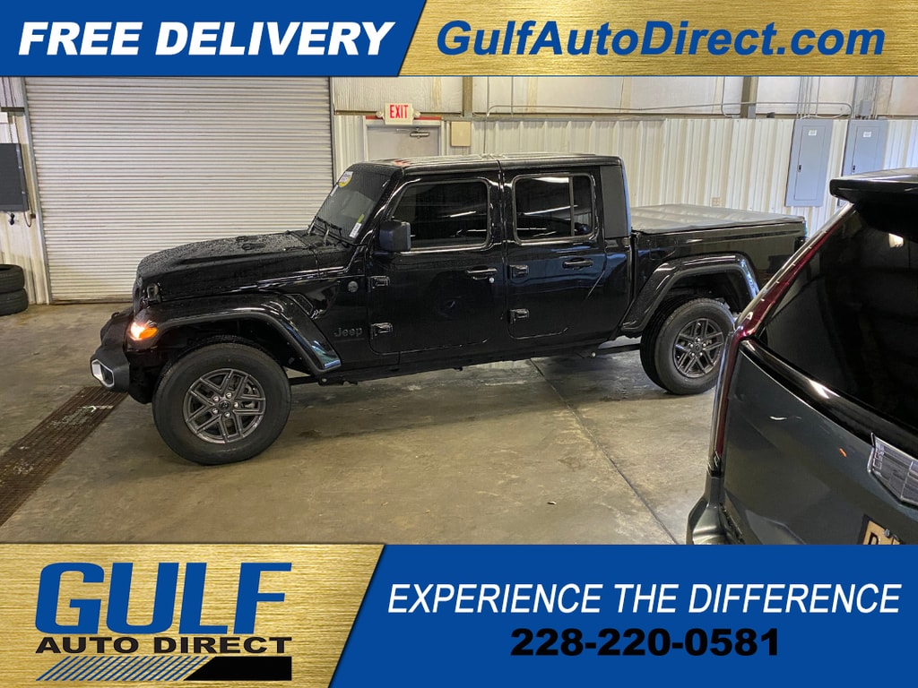 Used 2024 Jeep Gladiator Sport S Truck