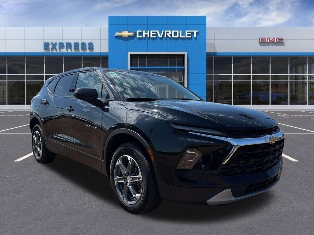 Used 2025 Chevrolet Blazer LT SUV