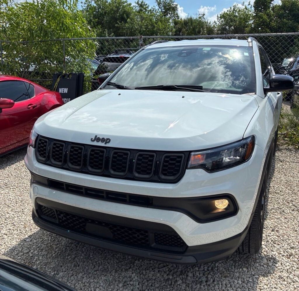 Used 2026 Jeep Compass Latitude SUV