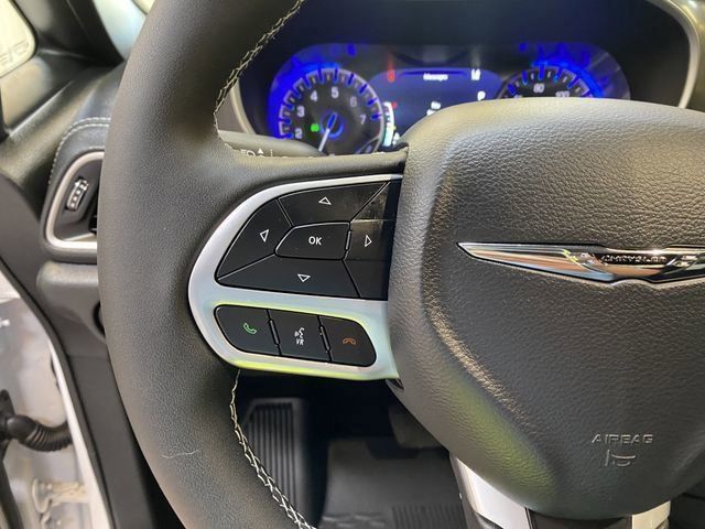 2026 Chrysler Pacifica Select - Photo 35