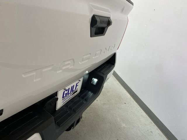 2025 Toyota Tacoma TRD Off Road - Photo 18