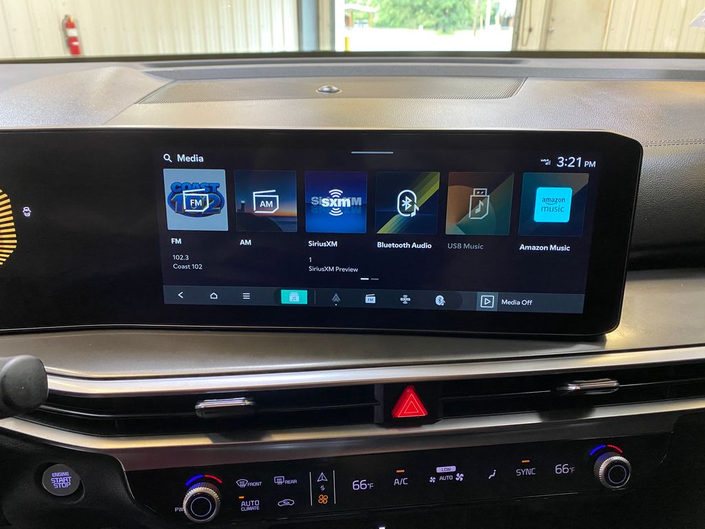 2025 Kia Sorento S - Photo 41