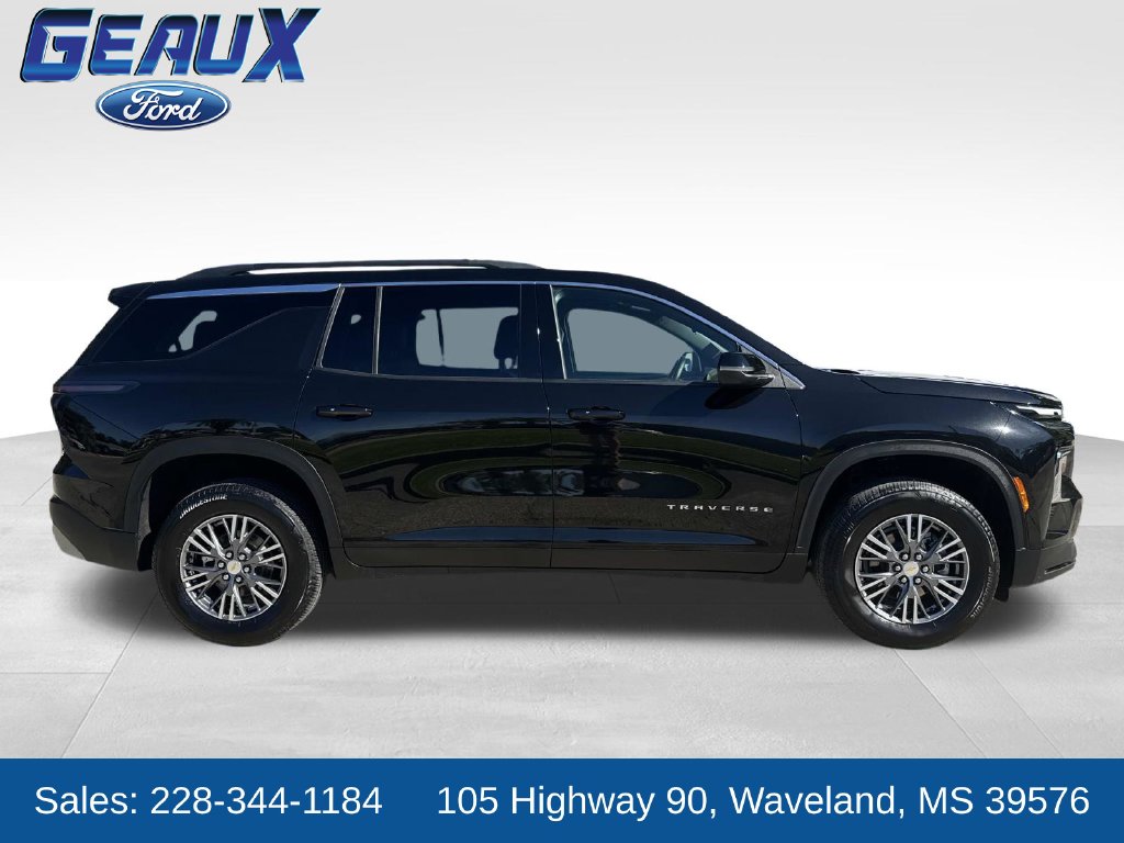 Used 2026 Chevrolet Traverse LT SUV