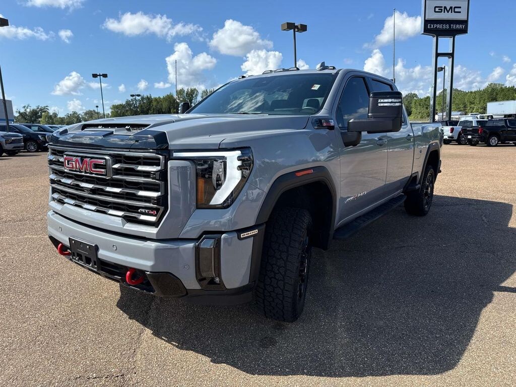 Used 2024 GMC Sierra 2500HD AT4 Truck