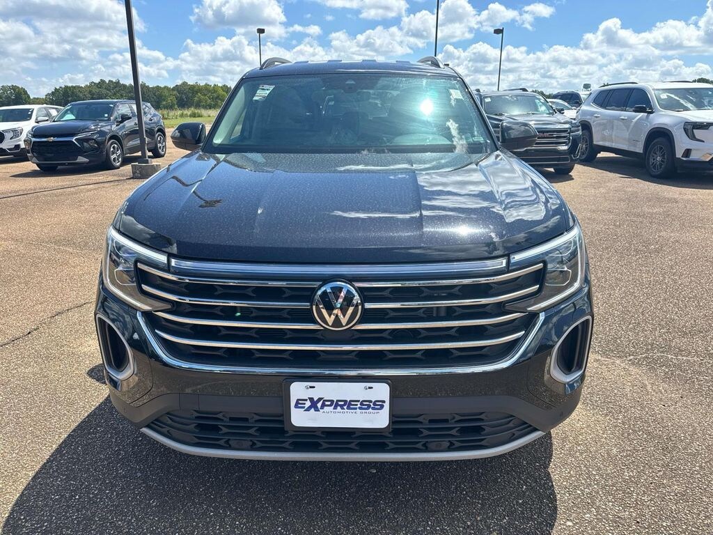 Used 2025 Volkswagen Atlas 2.0T SE w/Technology SUV