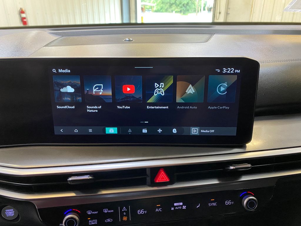 2025 Kia Sorento S - Photo 42