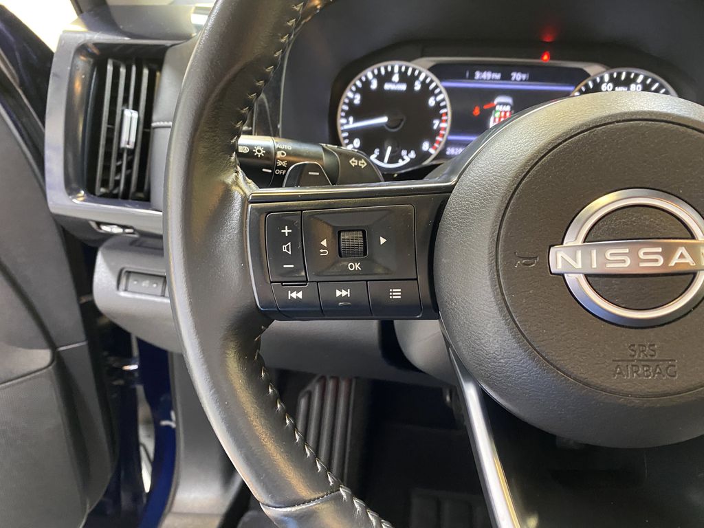 2025 Nissan Pathfinder SV - Photo 35