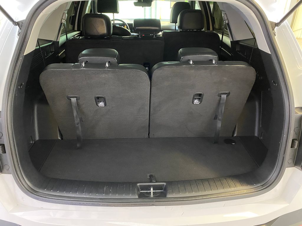 2025 Kia Sorento S - Photo 30