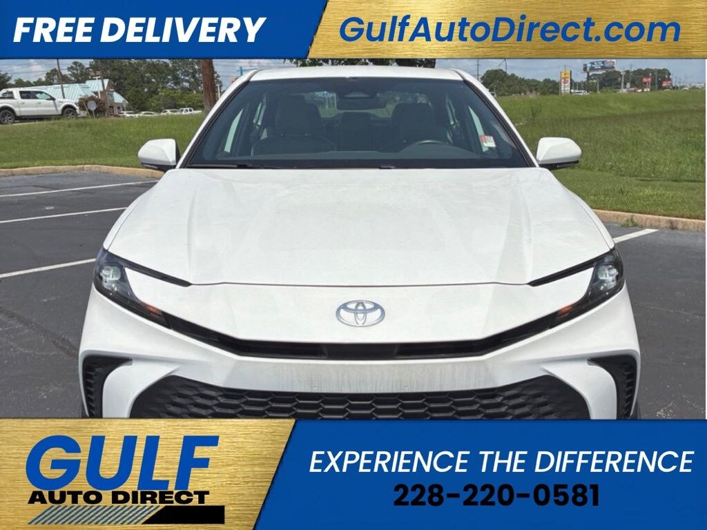 Used 2025 Toyota Camry SE Sedan