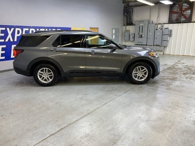 2026 Ford Explorer - Photo 8