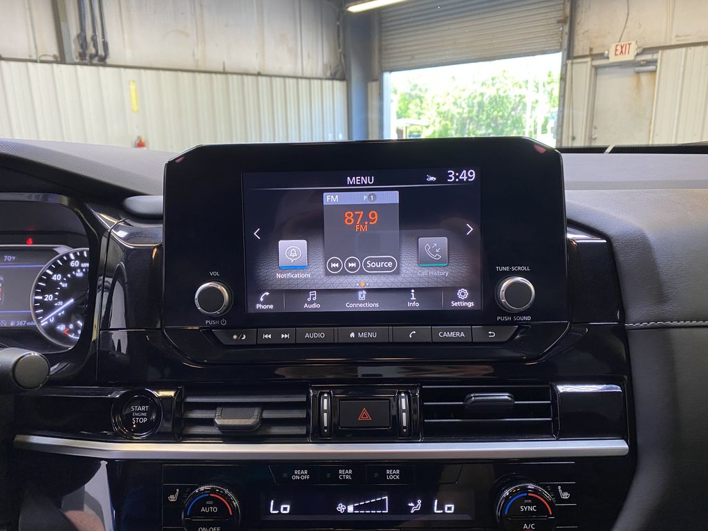 2025 Nissan Pathfinder SV - Photo 39