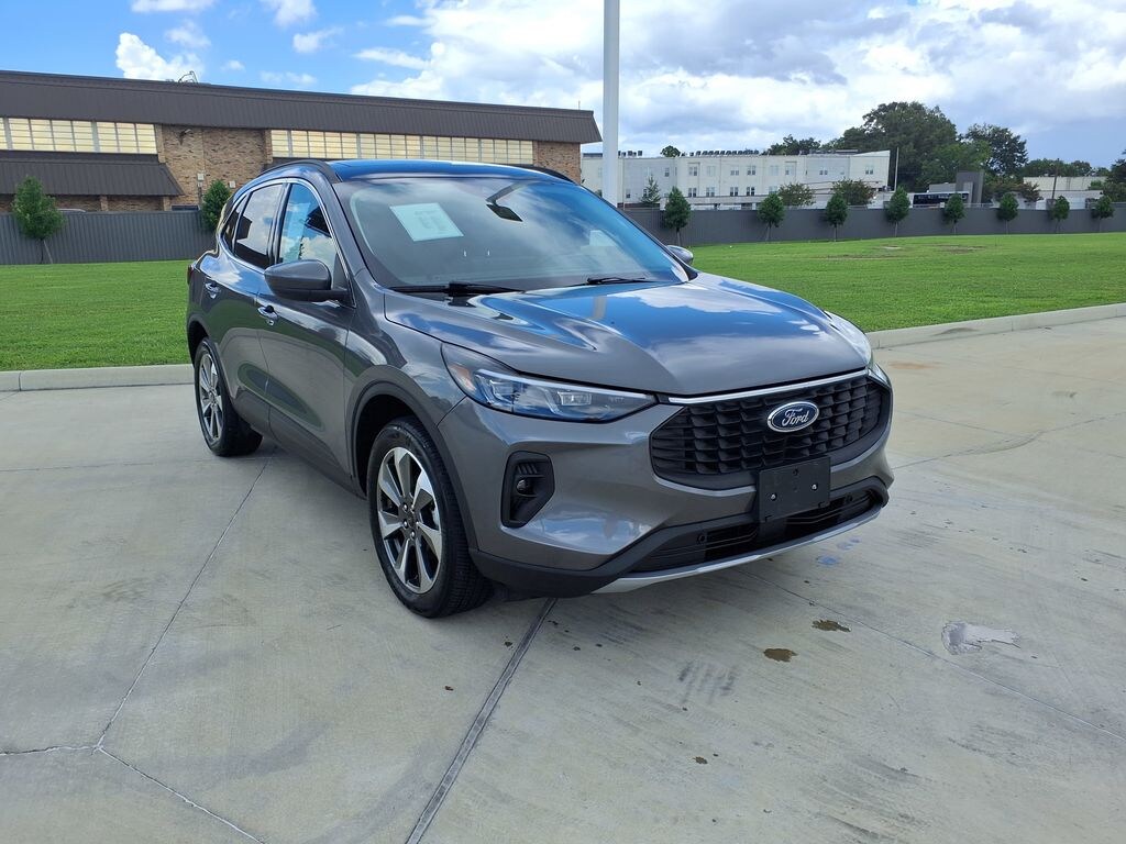 Used 2025 Ford Escape Platinum SUV