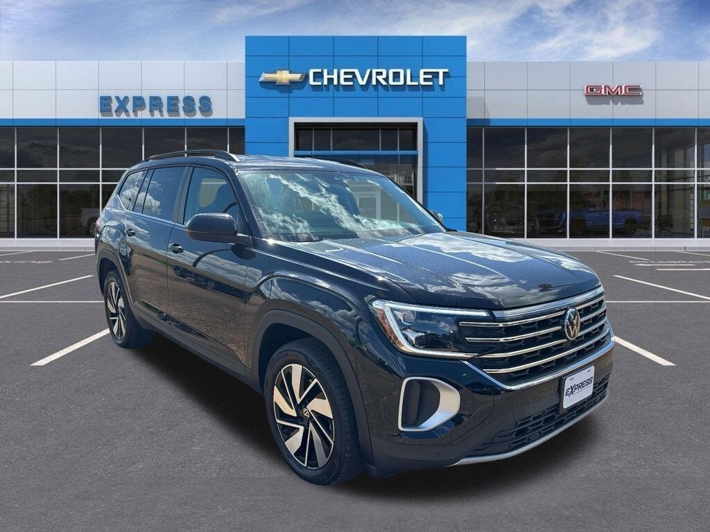 Used 2025 Volkswagen Atlas 2.0T SE w/Technology SUV