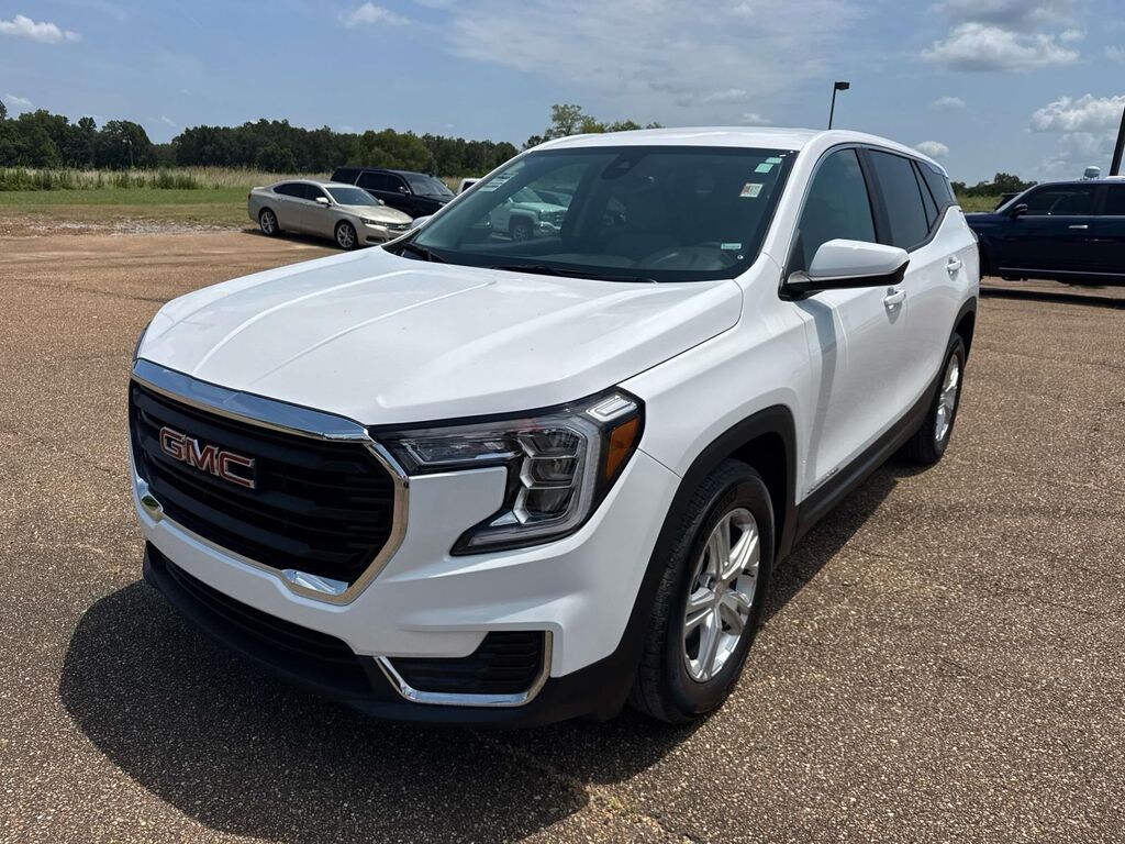 Used 2024 GMC Terrain SLE SUV