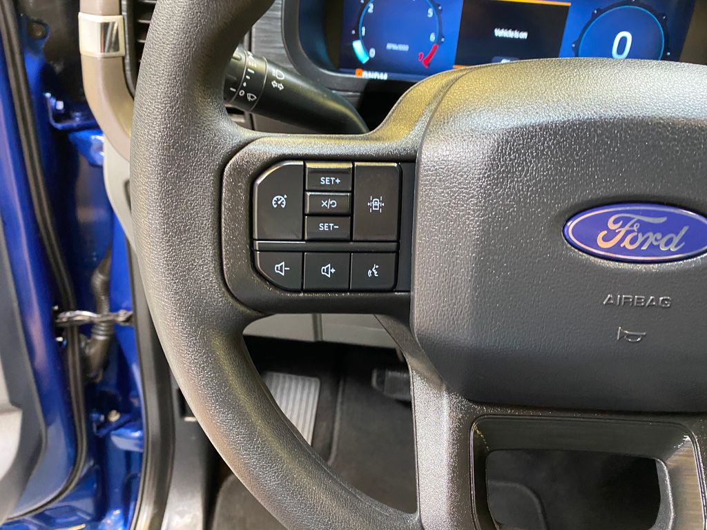 2025 Ford F-150 XLT - Photo 32