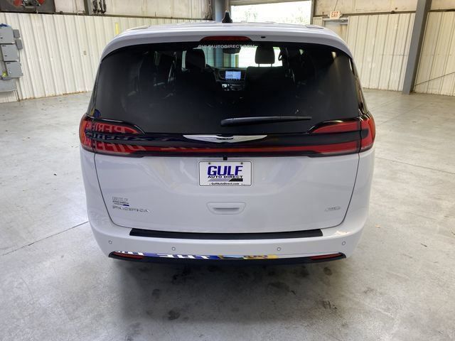 2026 Chrysler Pacifica Select - Photo 7