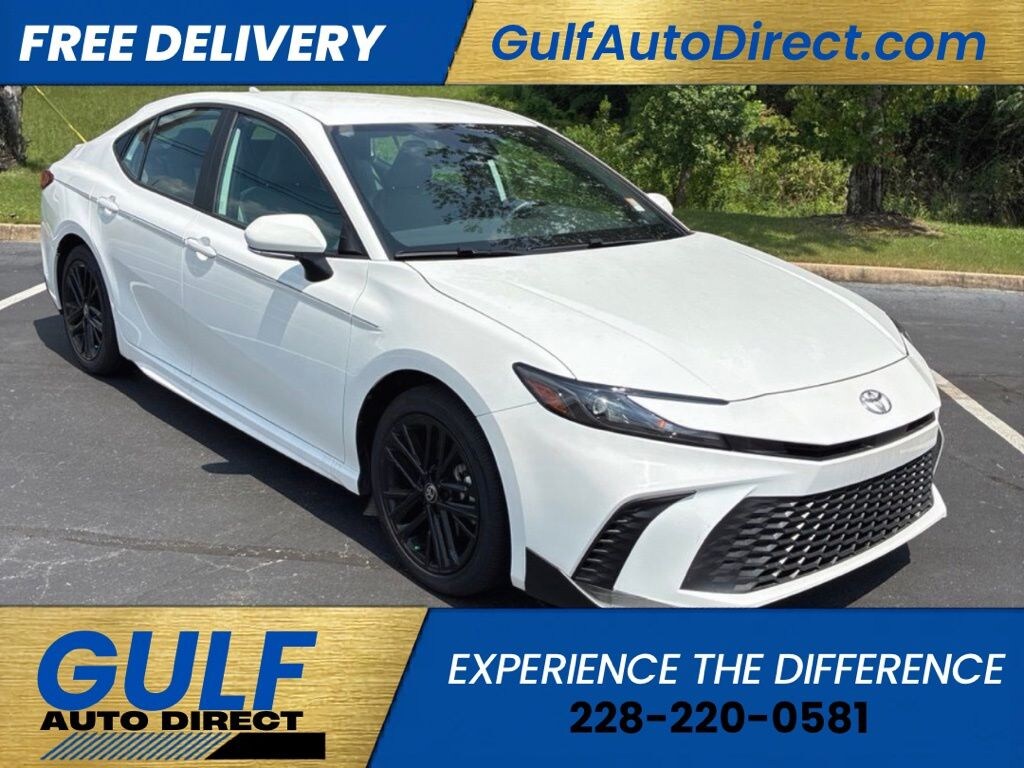 Used 2025 Toyota Camry SE Sedan