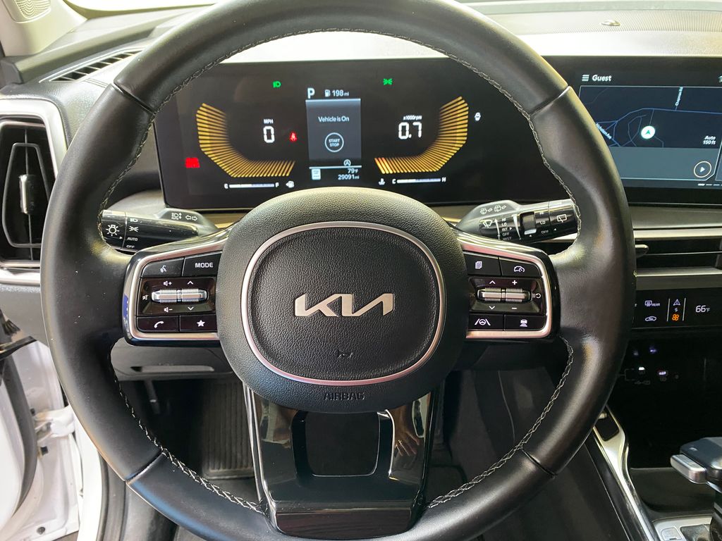 2025 Kia Sorento S - Photo 32