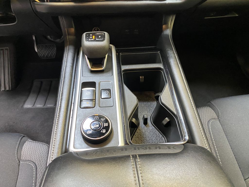 2025 Nissan Pathfinder SV - Photo 45