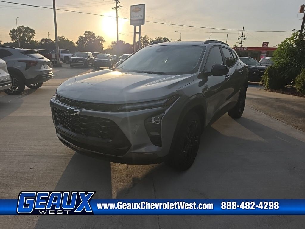Used 2025 Chevrolet Trax Activ SUV