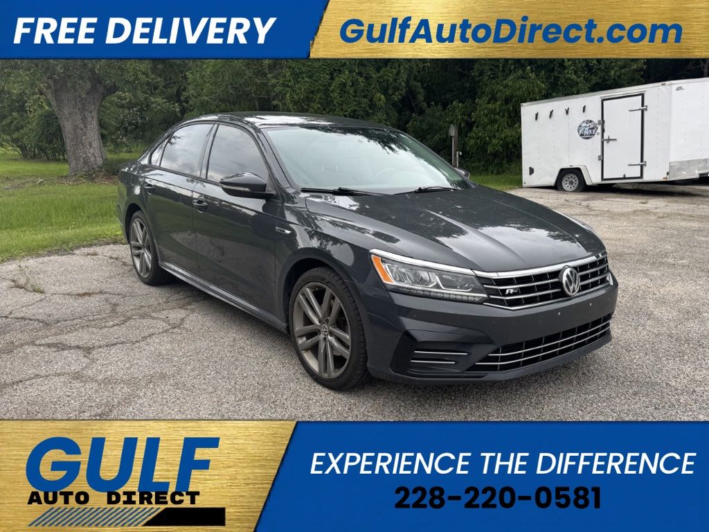 2018 Volkswagen Passat 2.0T R-Line Auto's photo