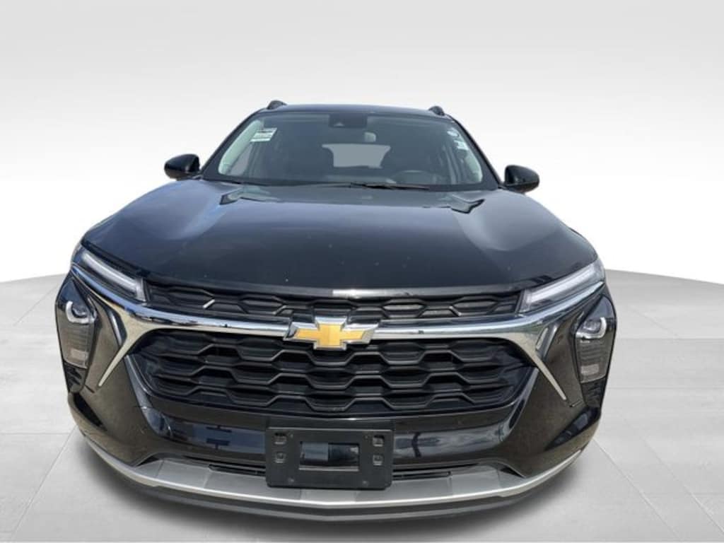 Used 2025 Chevrolet Trax LT SUV