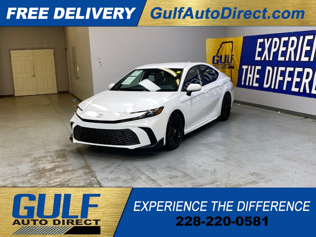 Used 2025 Toyota Camry SE Sedan