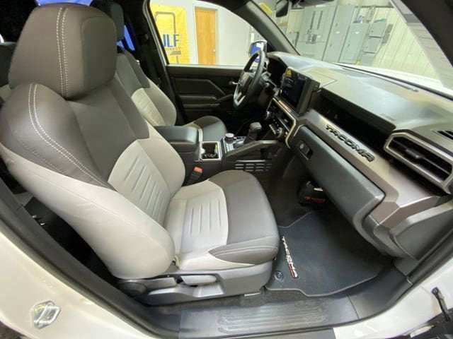 2025 Toyota Tacoma TRD Off Road - Photo 27