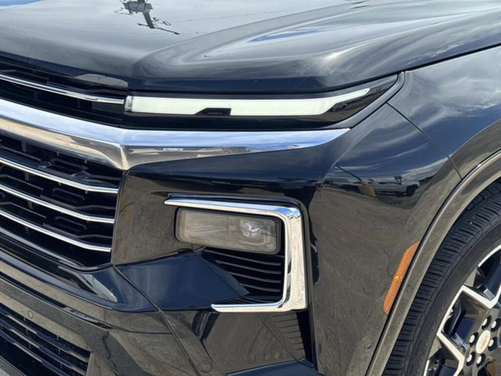 Used 2025 Chevrolet Traverse High Country SUV