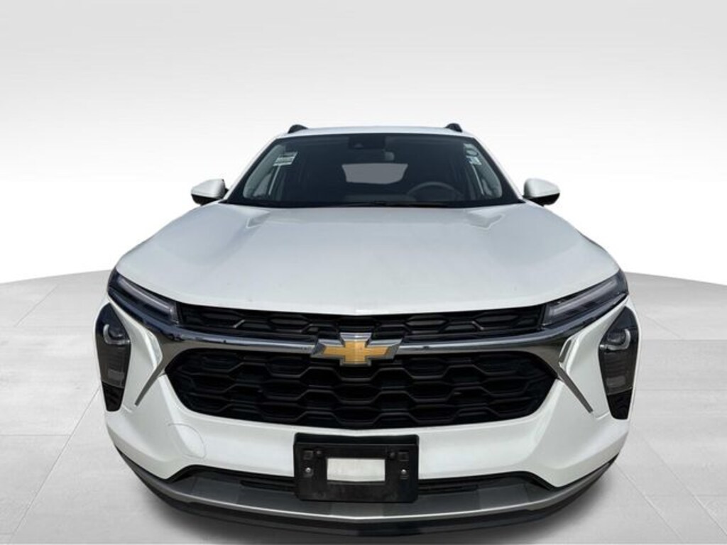 Used 2025 Chevrolet Trax LT SUV