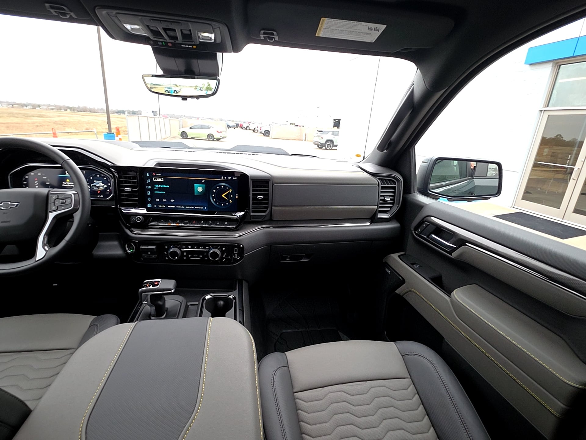 2026 Chevrolet Silverado 1500 ZR2 - Photo 17