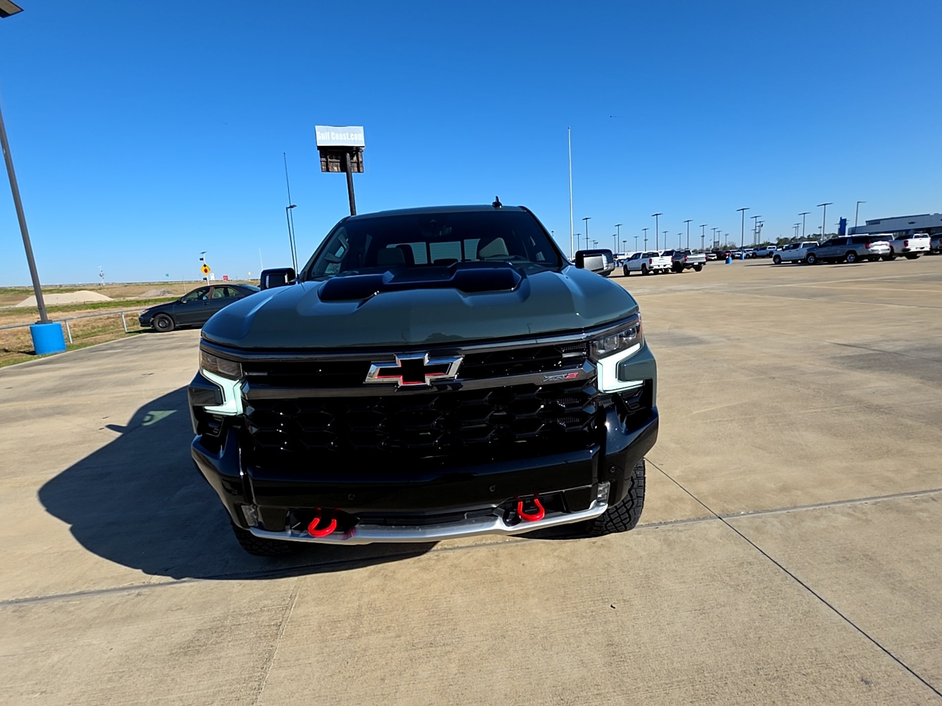 2026 Chevrolet Silverado 1500 ZR2 - Photo 3