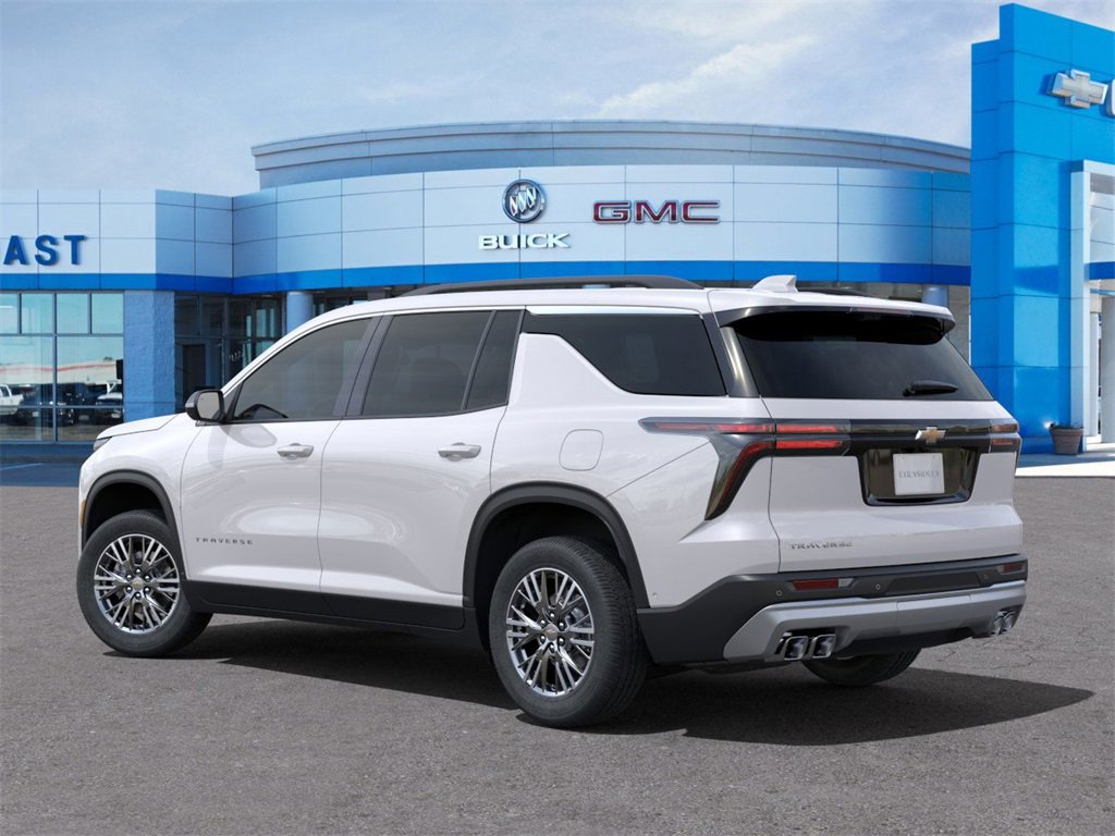 2025 Chevrolet Traverse photo 3