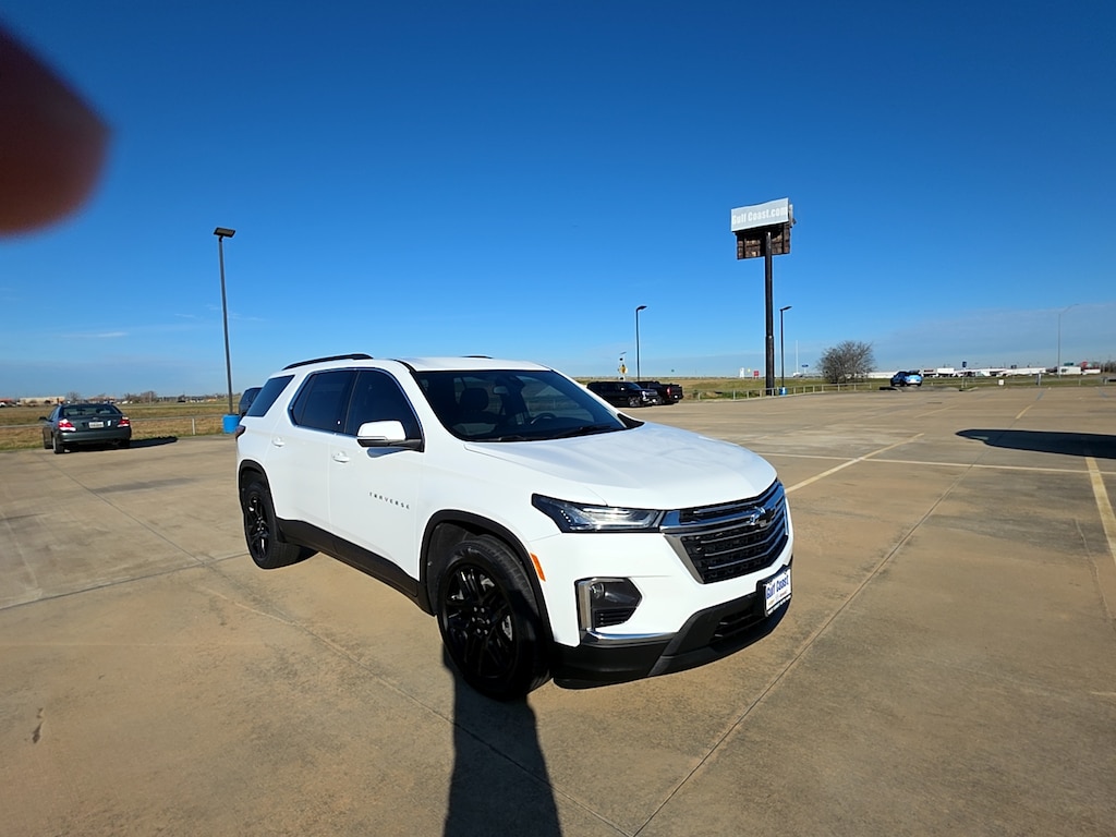 Used 2022 Chevrolet Traverse LT Cloth SUV