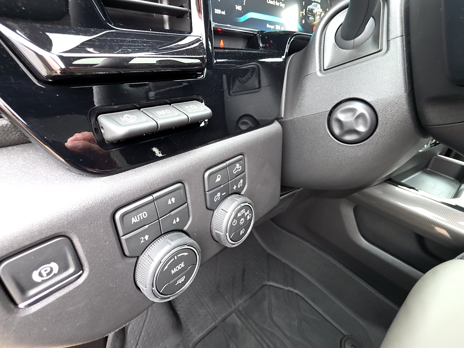 2026 Chevrolet Silverado 1500 ZR2 - Photo 23