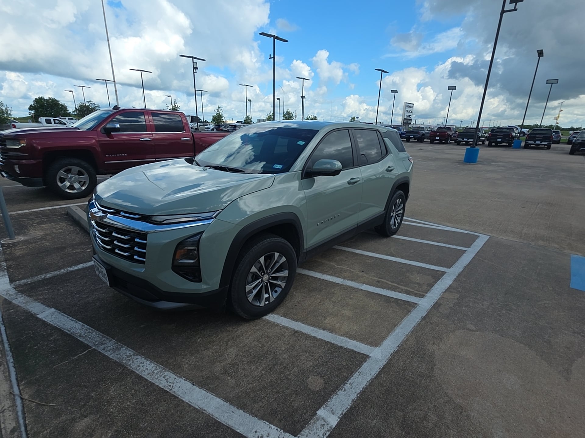 2025 Chevrolet Equinox LT 1.5T's photo