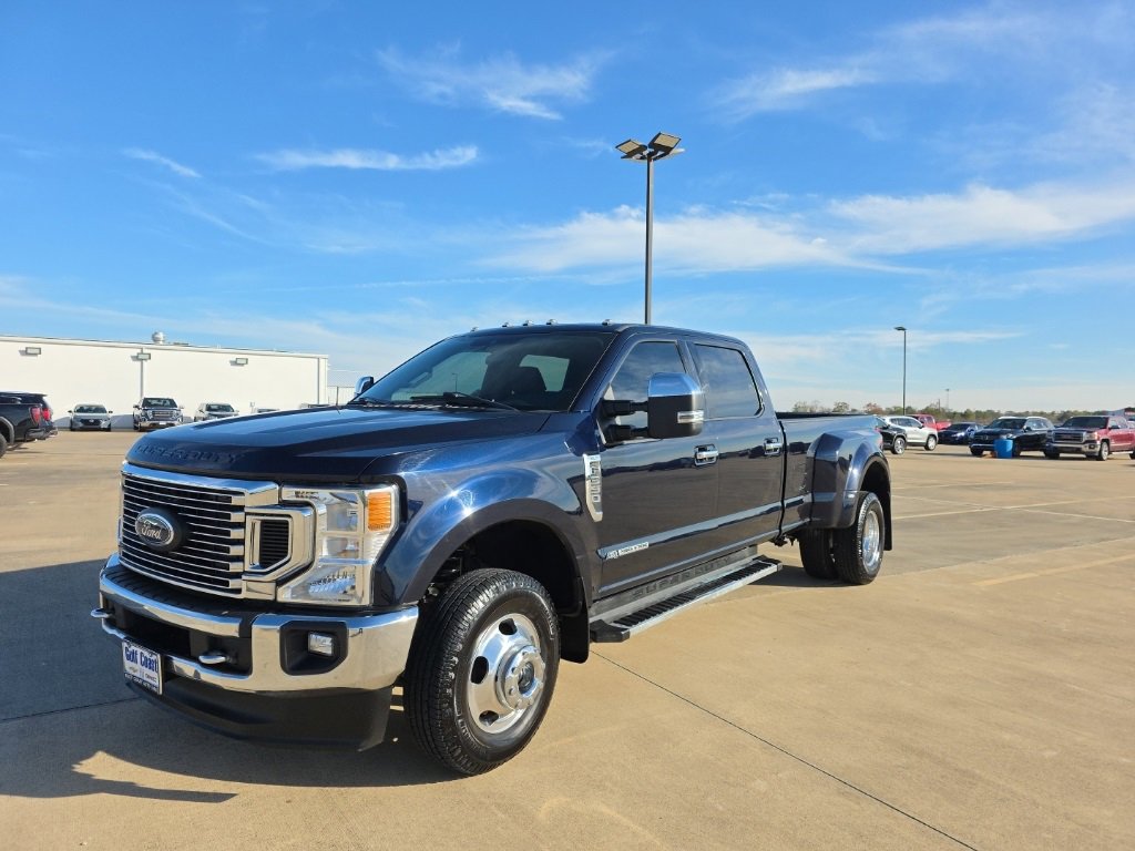 2022 Ford F-350 Super Duty XLT's photo
