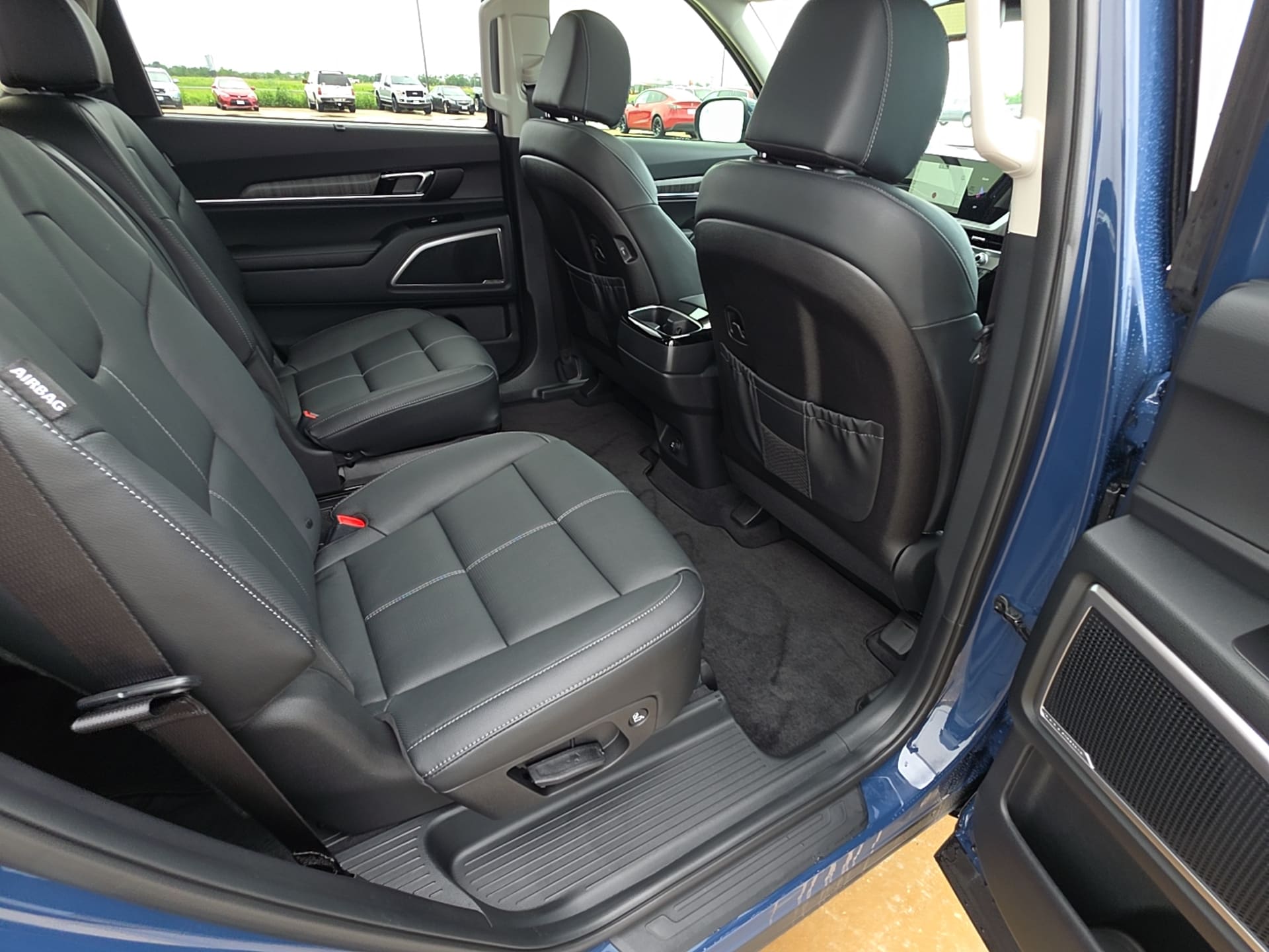 2025 Kia Telluride EX - Photo 22