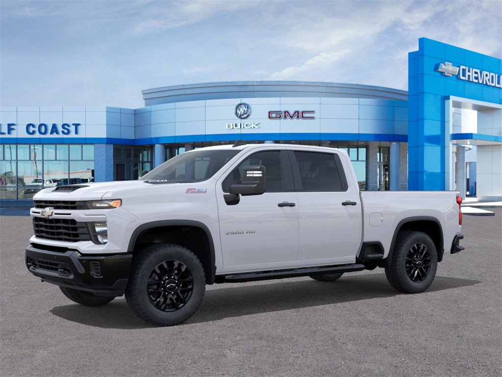 2025 Chevrolet Silverado 2500HD Custom photo 2
