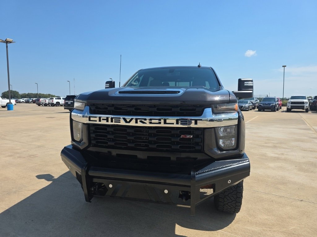 2020 Chevrolet Silverado 2500HD LT photo 2