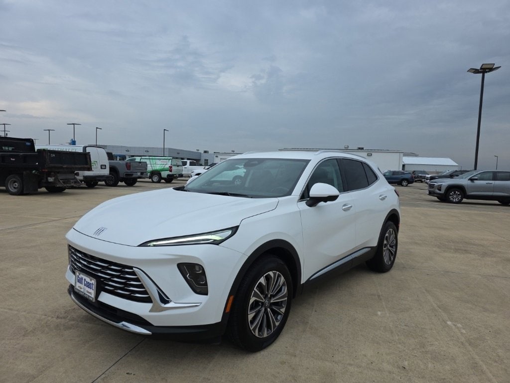 2024 Buick Envision Preferred's photo